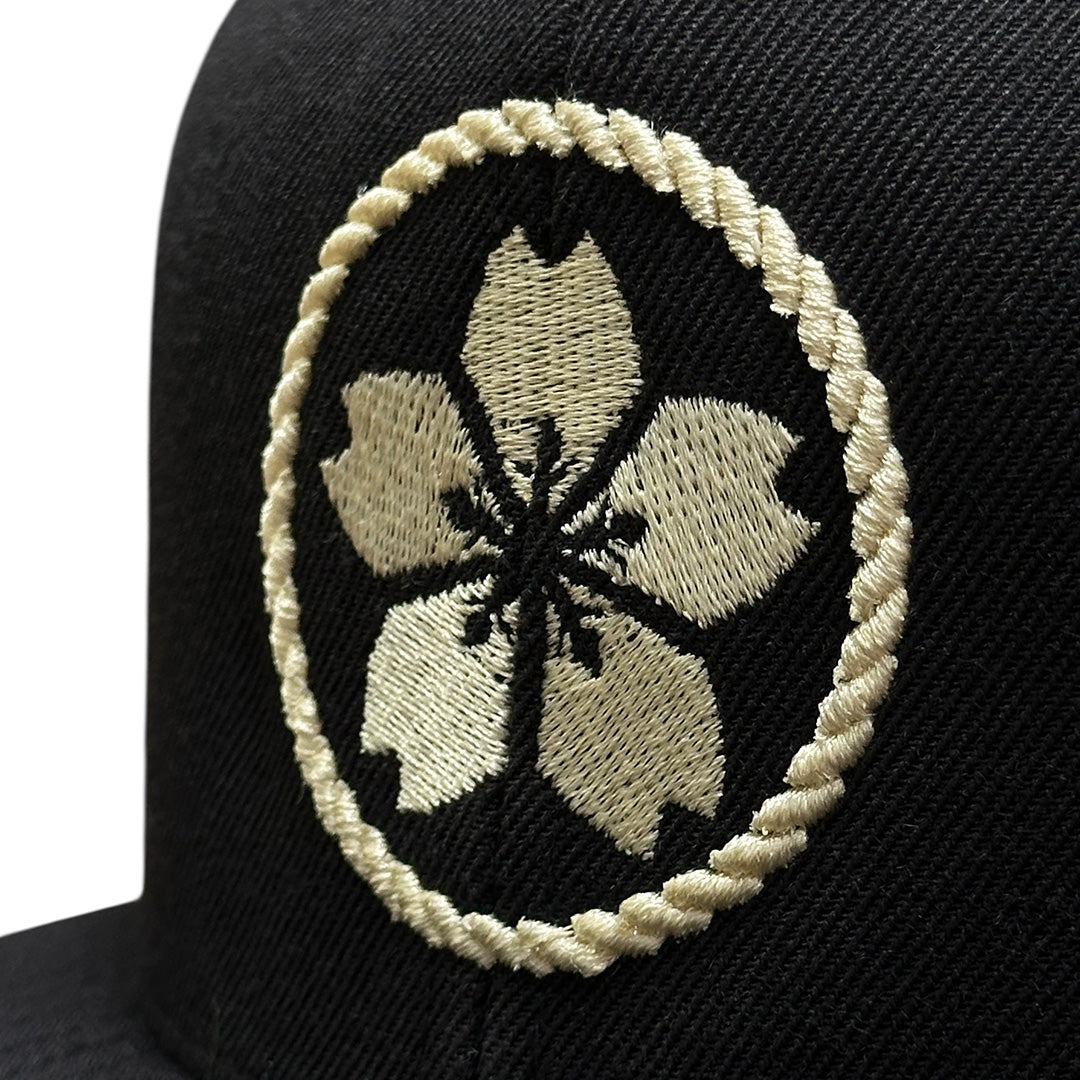 kamomeです！ Japangeles Kamon Snapback in Black